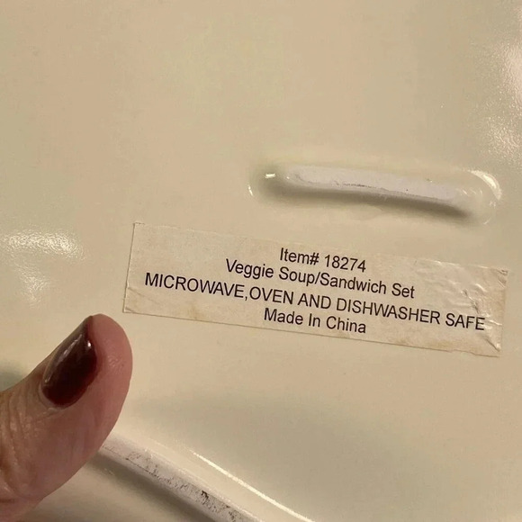 Vintage 2003 WMG the Beet Goes On and Corn To Be Wild Lunch/Snack Plates - Picture 4 of 10